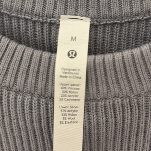Lululemon Tunic Sweater with pockets - Picture 3 of 4